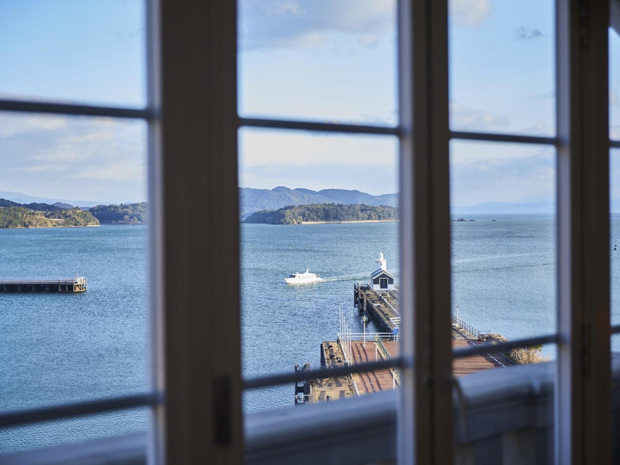 Hotel Den Haag Huis Ten Bosch Sasebo Exterior foto View of the harbour from the hotel