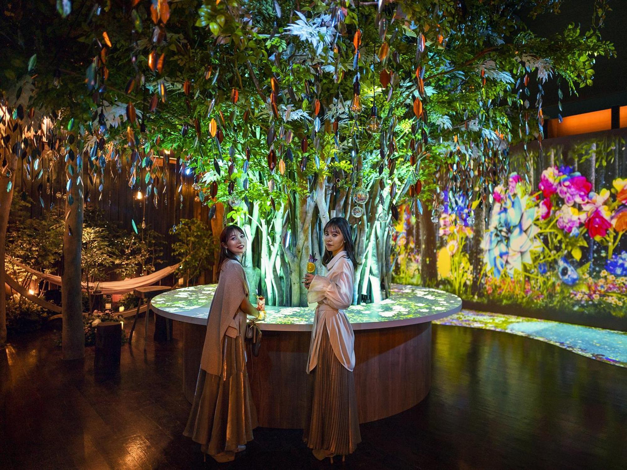 Hotel Den Haag Huis Ten Bosch Sasebo Exterior foto The Forest of Flowers and Fragrance