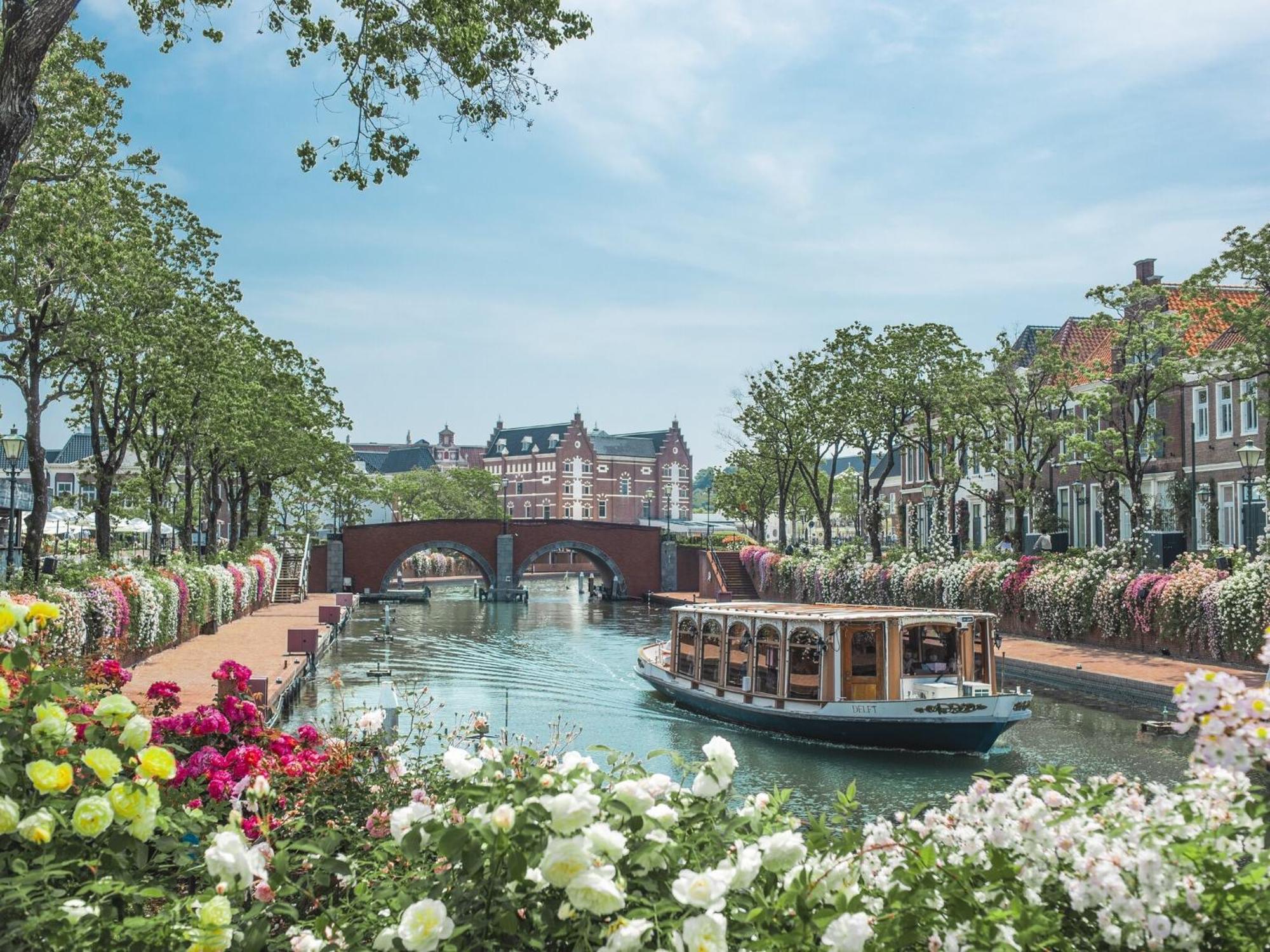 Hotel Den Haag Huis Ten Bosch Sasebo Exterior foto The planned canal in the centre of the town